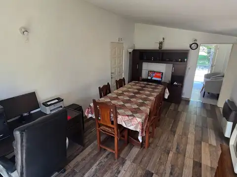 Casa 4 ambientes con 1 baño