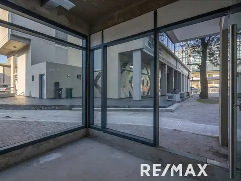 Venta Local Comercial 40m2-PB-Agora 1-km 46 Pilar