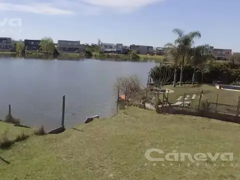 El Canton, Barrio Islas