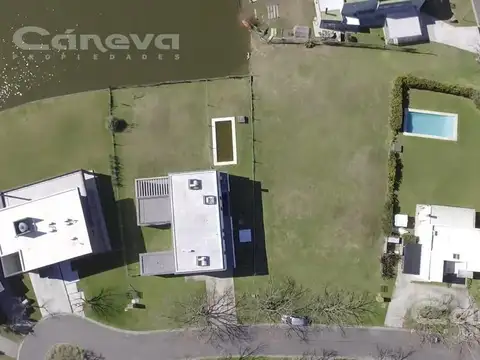 Lote en Barrio Islas el Canton
