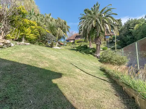 Casa en Alquiler Temporal con 5 cocheras