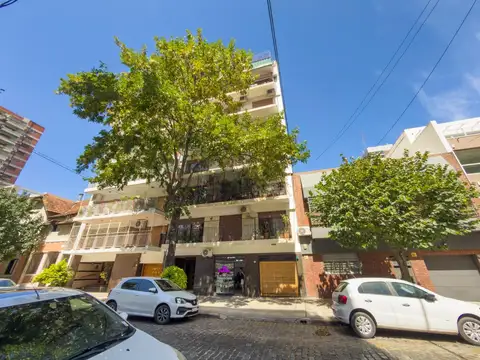 VENTA DEPARTAMENTO 3 AMBIENTES C/DEPEN FRENTE BALCÓN CORR