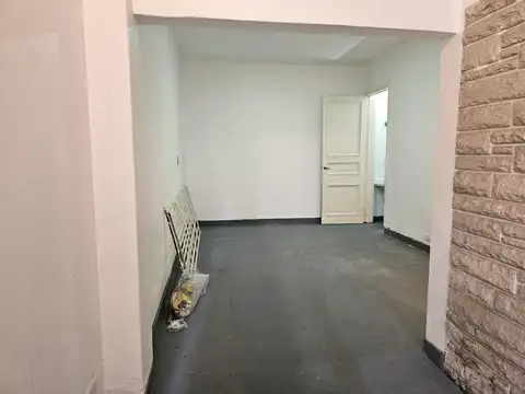 Excelente Local Comercial en el Centro de Martínez!
