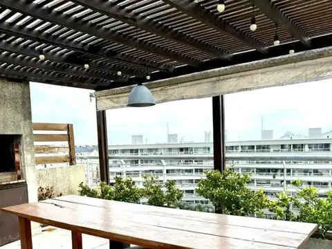 Departamento en Praia tipo duplex con pileta y parrilla.