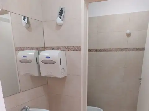 Local en Alquiler en Valentín Alsina, $ 2.500.000