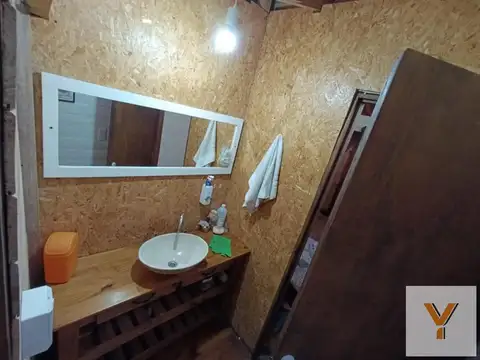 Casa 9 ambientes con 3 baños