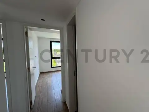 Departamento en Alquiler con 3 cocheras