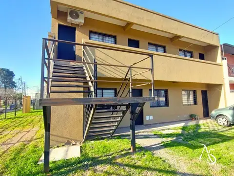 Depto Tipo Casa en Venta de 3 ambientes