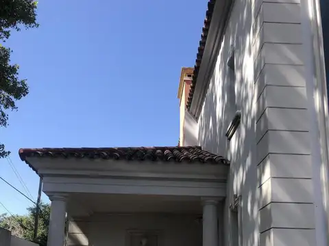 Casa en Alquiler Temporal con 1 cochera