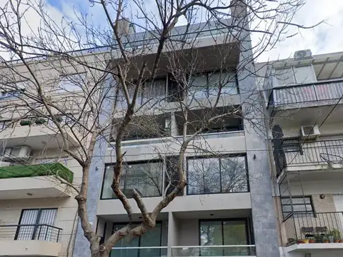 Departamento 2 amb en duplex con patio y balcon con parrilla en Villa Devoto