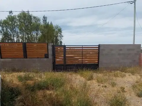 Casa 3 ambientes con 1 baño