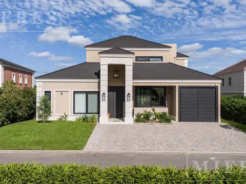 Casa en Venta en Pilar Golf Club, USD 1.300.000