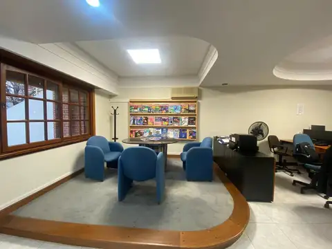 Casa 7 ambientes con 10 baños