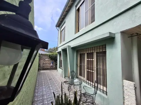 Depto Tipo Casa en Venta de 5 ambientes