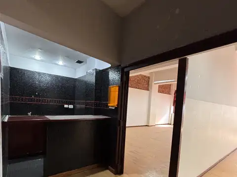 Local en Venta 50 años
