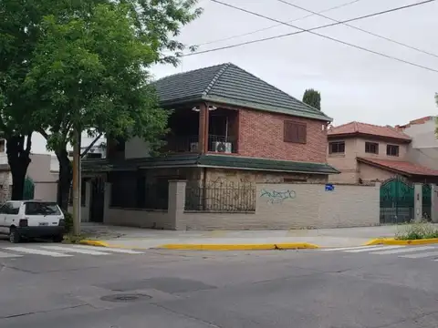 Terreno doble frente casa villa real