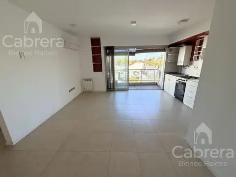 Alquiler departamento de 2 dormitorios y balcón, La Plata