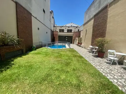 Amplio Monoambiente Divisible Tipo Loft con Balcón Terraza