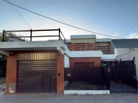 Alquiler depósito, local y oficinas en Ituzaingó 