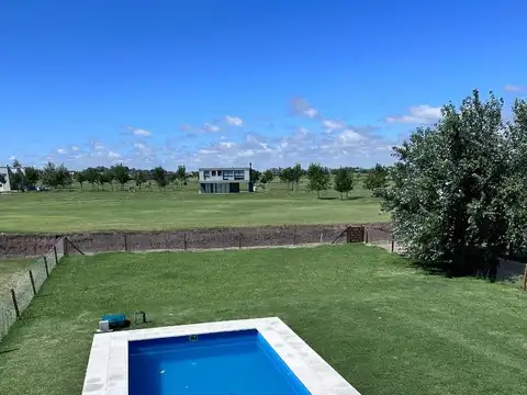 ALQUILER IMPONENTE CASA CON PISCINA EN HARAS DEL SUR 3 100