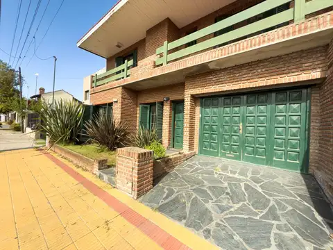 Azcuénaga 300