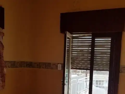 Depto Tipo Casa en Venta en Villa Dominico, USD 85.000