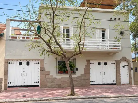 HAUSER VENDE CASA EN PH EXCELENTE UBICACION
