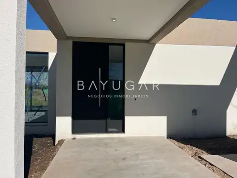 Casa en Venta en Los Alcanfores, USD 338.000