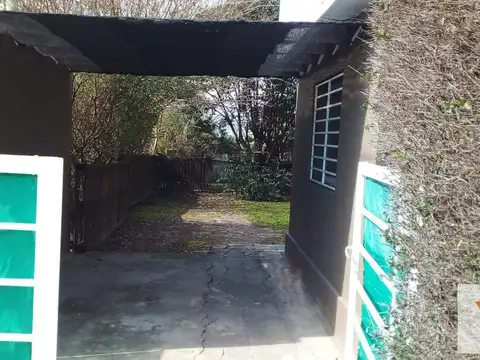 Casa 3 ambientes con 1 baño