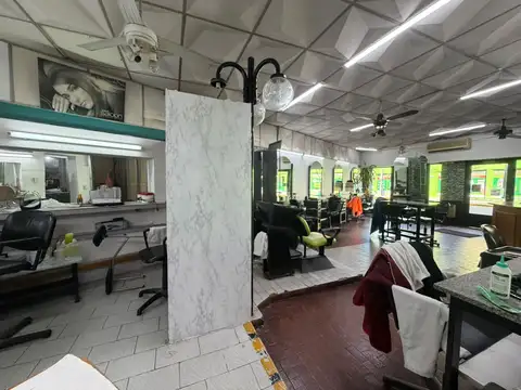 EXCELENTE LOCAL SOBRE VELEZ SARFIELD A METROS DE LA ESTACION MUNRO