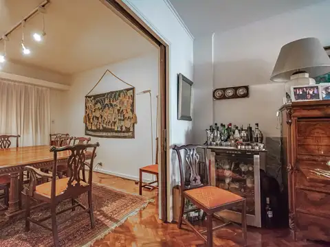 Departamento 6 ambientes con 2 baños
