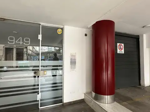 Cochera Urquiza 949. A metros de Aduana, Costanera y Centro