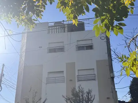 Departamento en Alquiler en Remedios de Escalada, $ 650.000