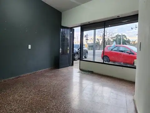 LOCAL SOBRE AVENIDA ARIJON