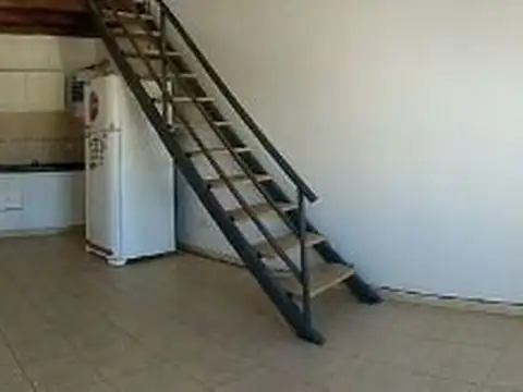 Depto Tipo Casa 2 ambientes con 1 baño