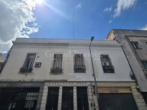 PH 3 Ambientes en Monserrat - Venezuela al 1400, Primer Piso