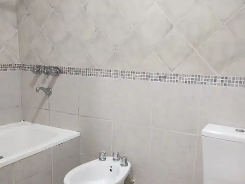 Depto Tipo Casa en Alquiler de 3 ambientes