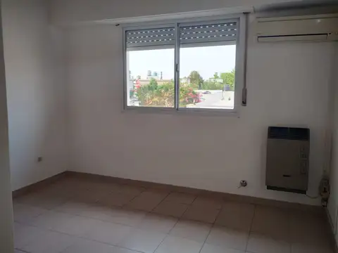 ALQUILER DUPLEX 3 AMBIENTES CON PATIO EN HAEDO