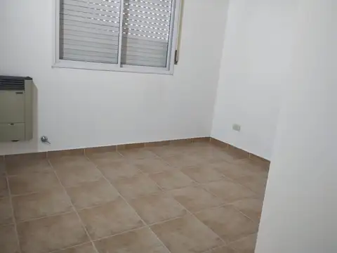 Depto Tipo Casa en Alquiler en Haedo, $ 900.000