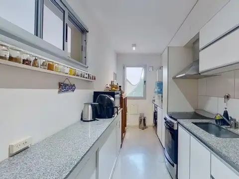 Casa 4 ambientes con 2 baños