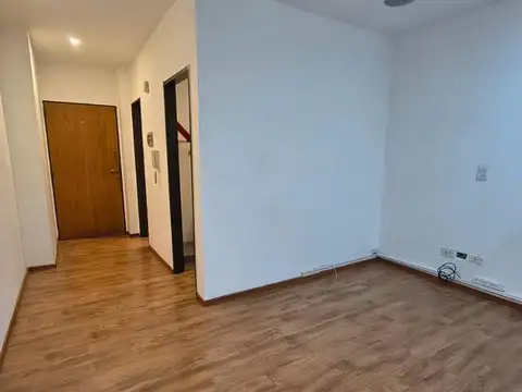 Oficina en Alquiler al Este