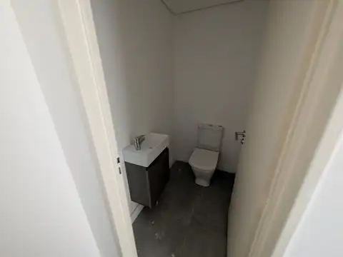 Oficina en Alquiler al Sur