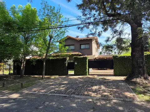 Estanislao del Campo 600