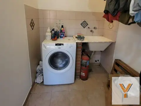 Casa en venta - 2 Dormitorios 2 Baños 1 Cochera - 432Mts2 - Quilmes