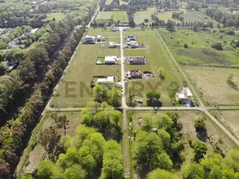 Lote en venta en barrio Las Carolinas City Bell