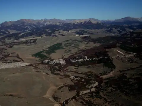 Campo de 5400 ha en Venta - Dina Huapi - Rio Negro