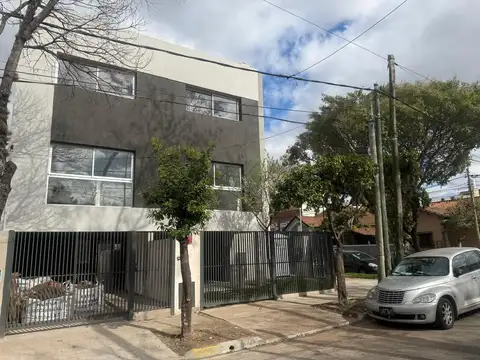 PH a estrenar  con cochera ,jardín y terraza