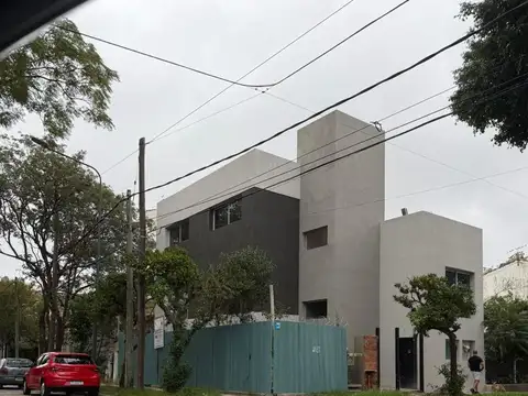 Depto Tipo Casa en Venta con 1 cocheras