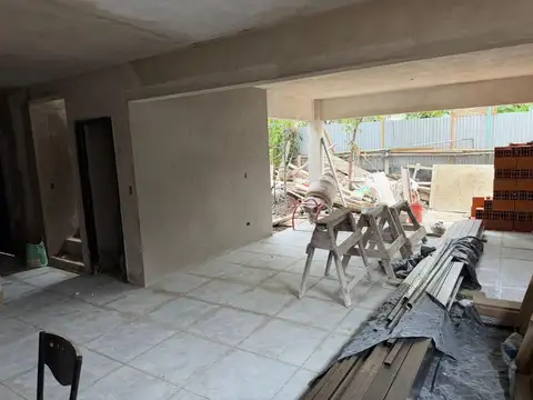 Depto Tipo Casa en Venta de 3 ambientes