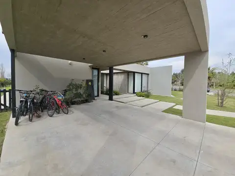 Casa en Venta en Roldan, USD 490.000
